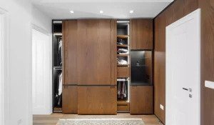 lemari pakaian geser pintu kayu solid