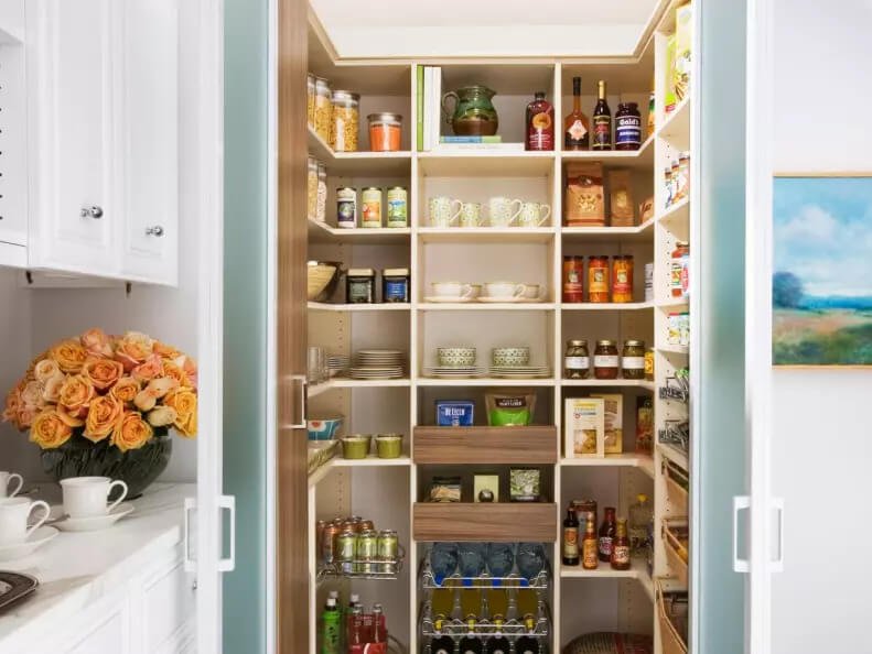 lemari pantry custom untuk rumah anda